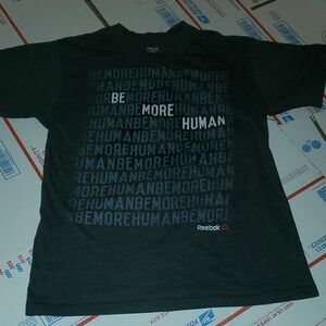 Reebok Gray Graphic Small T-Shirt